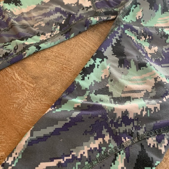 Girls Nike-Pro Leggings - Picture 2 of 6